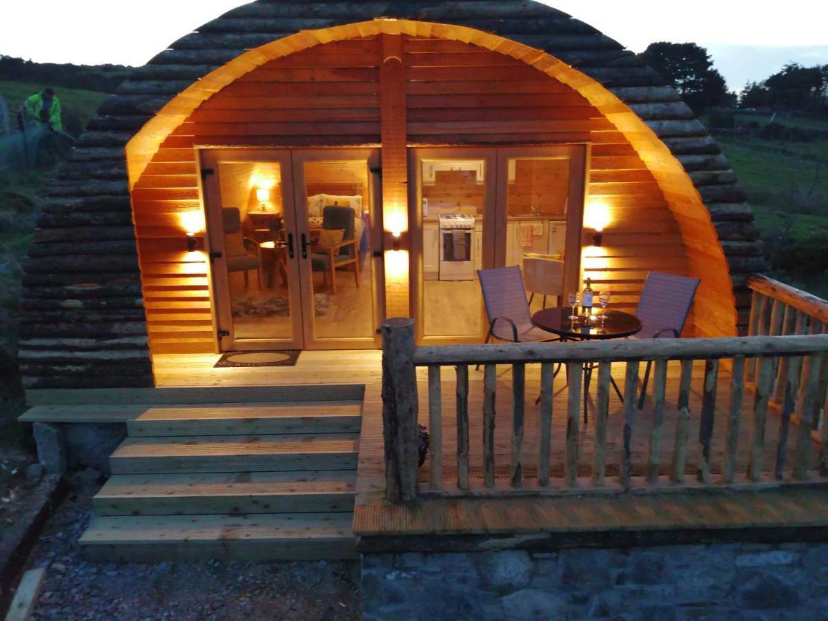 Tollymore Luxury Log Cabins Ньюрі Екстер'єр фото